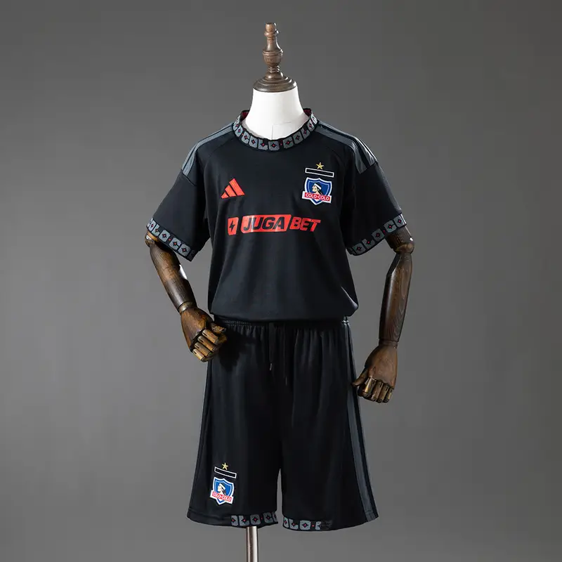 Colo Colo 26 27 Away Kids Kit Size 16 28 jersey product gallery