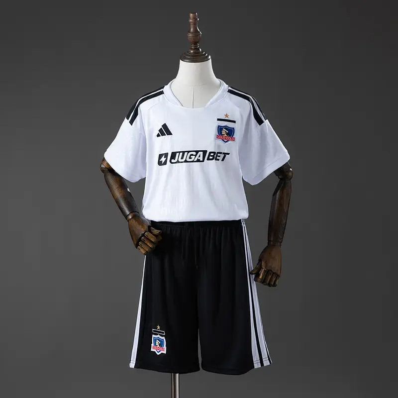 Colo Colo 2627 Home Kids Kit Size 16 28 jersey product gallery