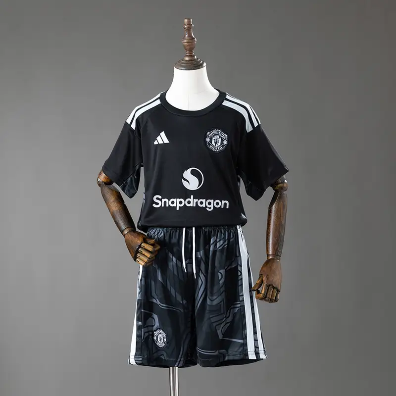 M U 26 27 Goalkeeper Kids Kit Jersey Size 16 28 jersey product gallery